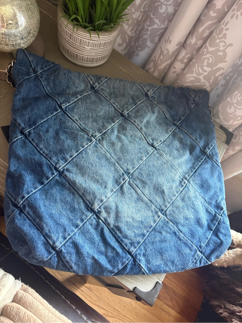 FASHION Light Blue Quilted Denim Shoulder Bag with Chain Strap and Pouch - Picture 7 of 16